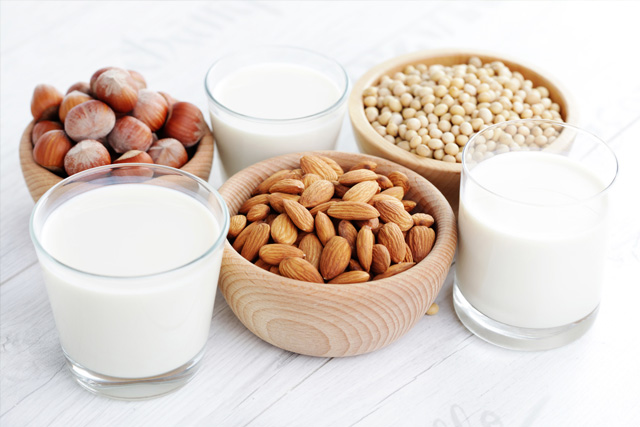 Image of dairy products and nuts.