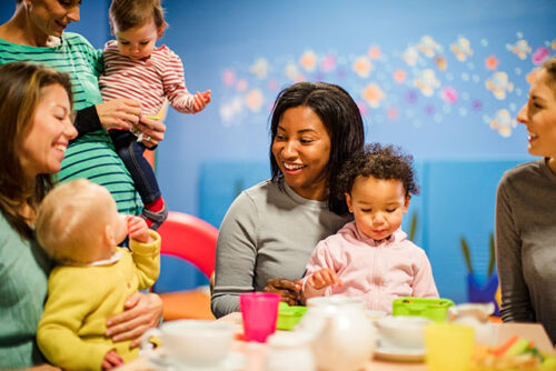 moms with toddlers socializing