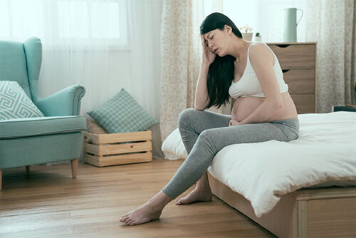 pregnant woman with headache