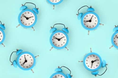 Image of clocks representing how long it should take to get pregnant.